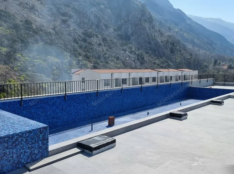 Apartamento 1 habitacion 58 m² Dobrota, Montenegro