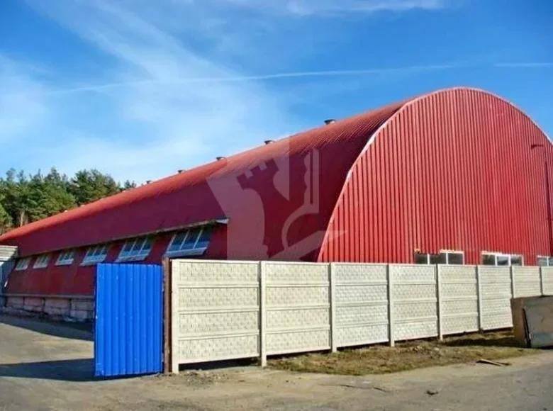 Manufacture 1 room 915 m² in Maladzyechna, Belarus