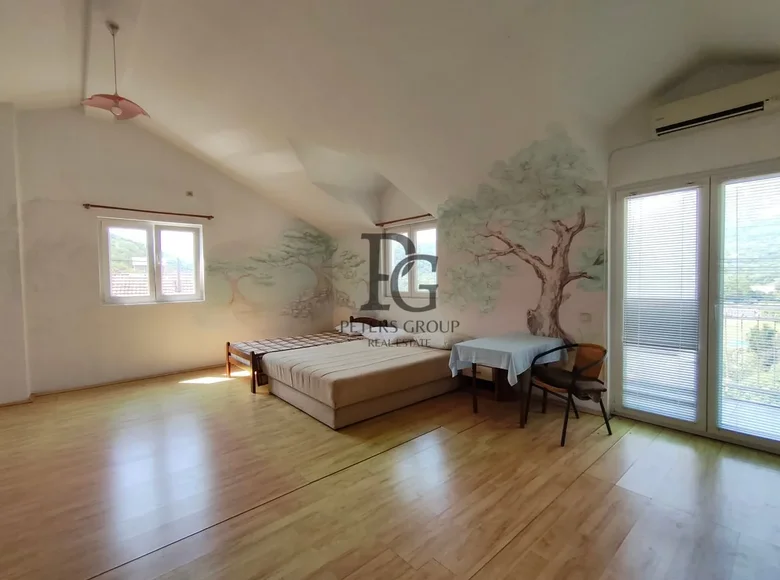 Maison 7 chambres 197 m² Kuti, Monténégro