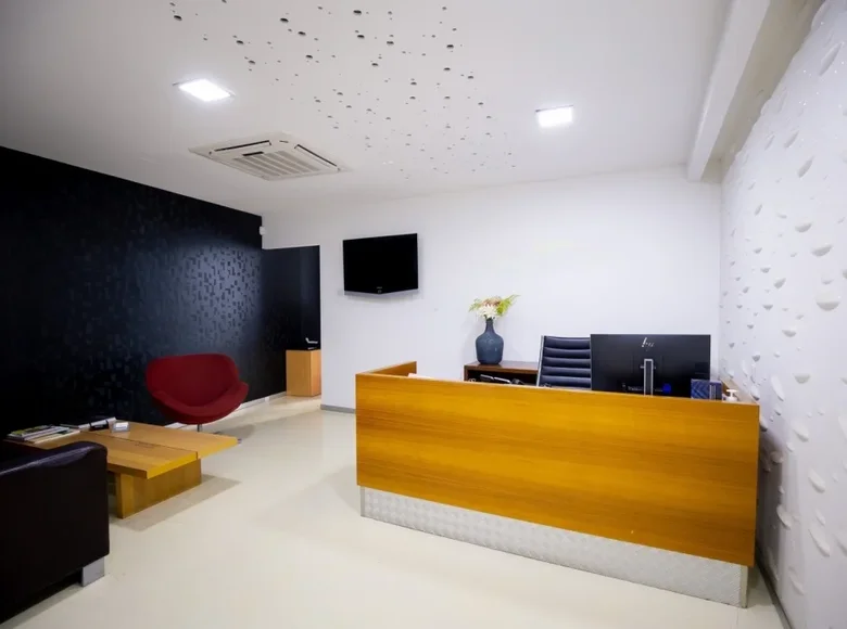 Office 315 m² in Larnaca, Cyprus