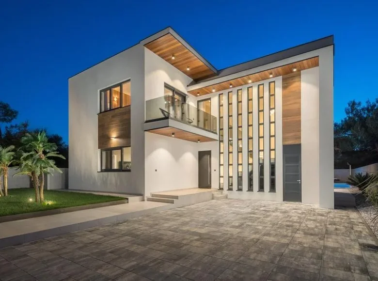 4 bedroom Villa 250 m² Umag, Croatia