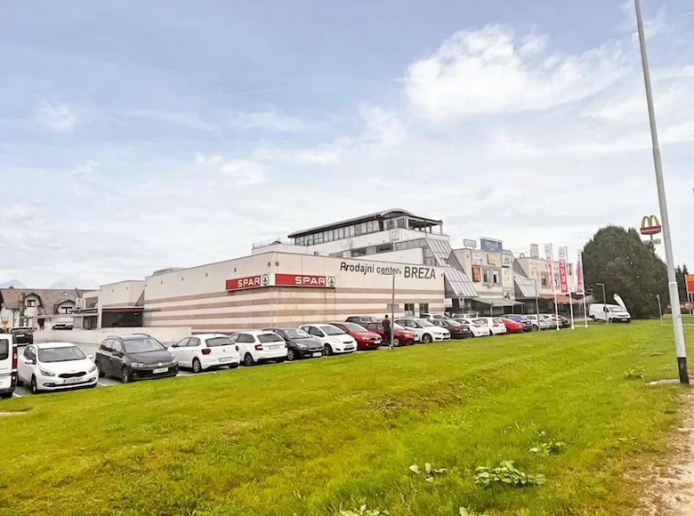 Sklep 334 m² w Domzale, Słowenia