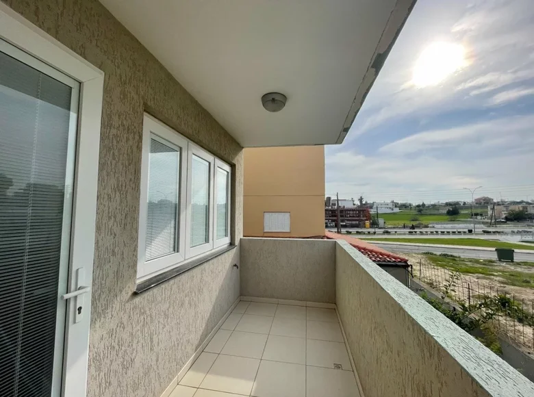 Propiedad comercial 531 m² en Aradippou, Chipre