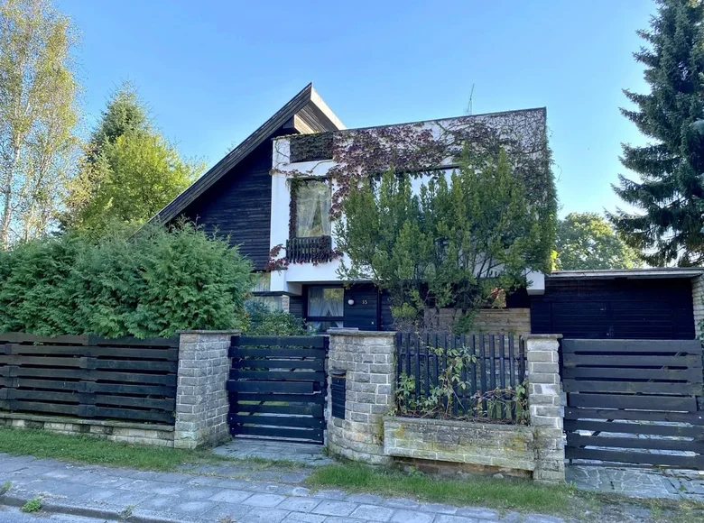 Дом 350 м² Пущиково, Польша