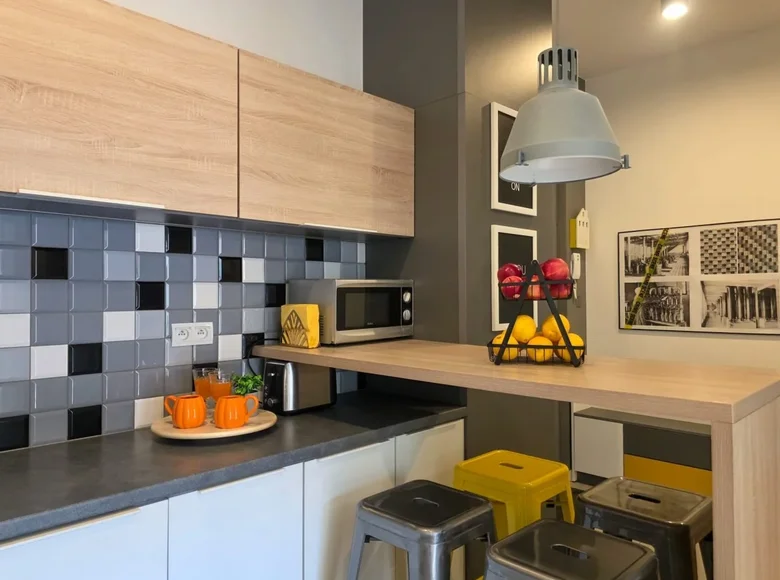 Commercial property 3 rooms 69 m² in Warsaw, Poland