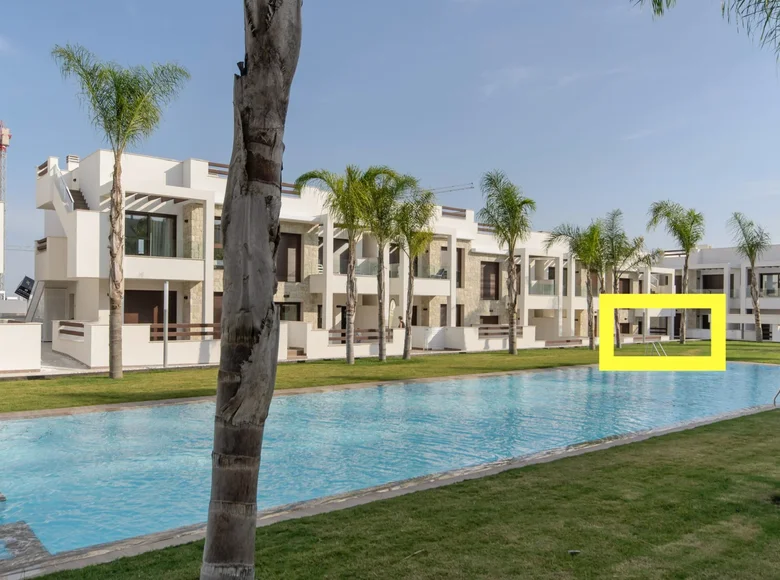 Bungalow de 3 dormitorios 70 m² Torrevieja, Španjolska