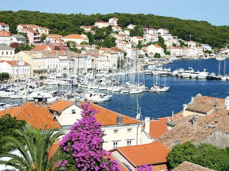 Hôtel 301 m² à Mali Losinj, Croatie