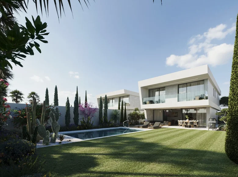 4 bedroom house 402 m² San Pedro Alcantara, Spain