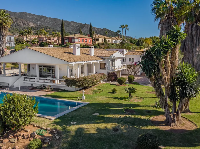 7 bedroom villa 692 m² Marbella, Spain