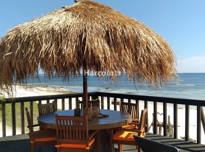 6-Schlafzimmer-Villa 567 m² Rote Ndao, Indonesien