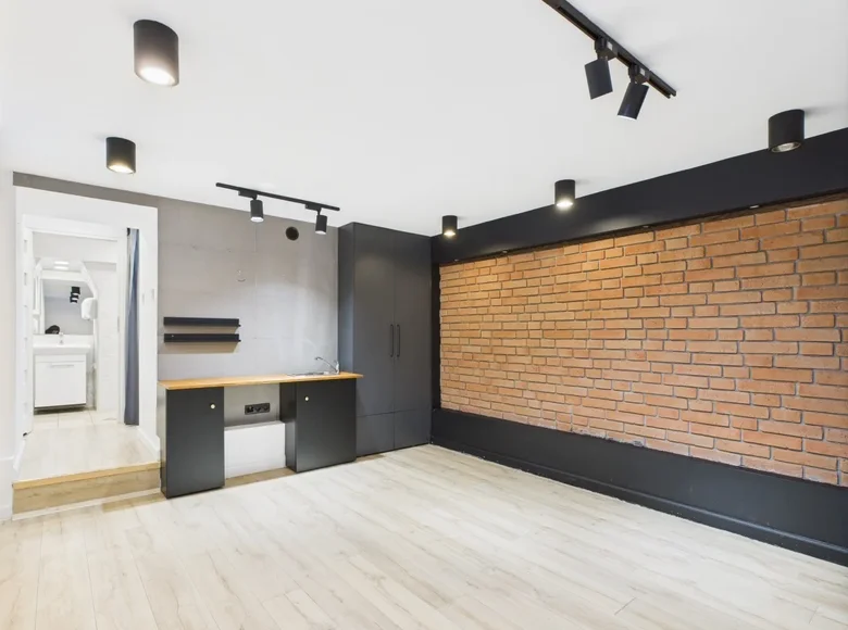 Коммерческое помещение 1 комната 21 м² в Варшаве, Польша