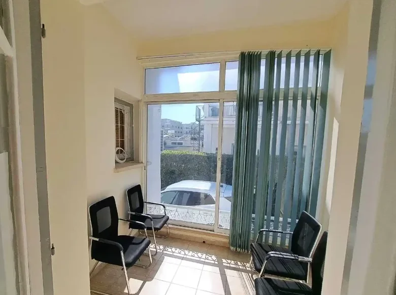 Oficina 250 m² en Limasol, Chipre