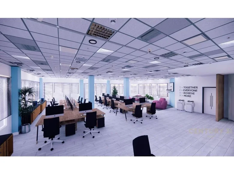 Propiedad comercial 3 habitaciones 240 m² en Tirana Municipality, Albania