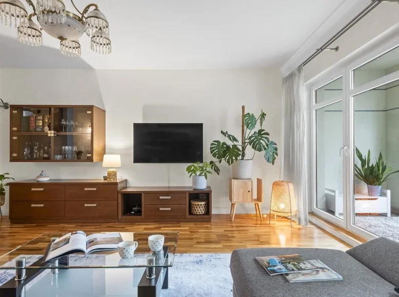 Mieszkanie 3 pokoi 85 m² Warszawa, Polska