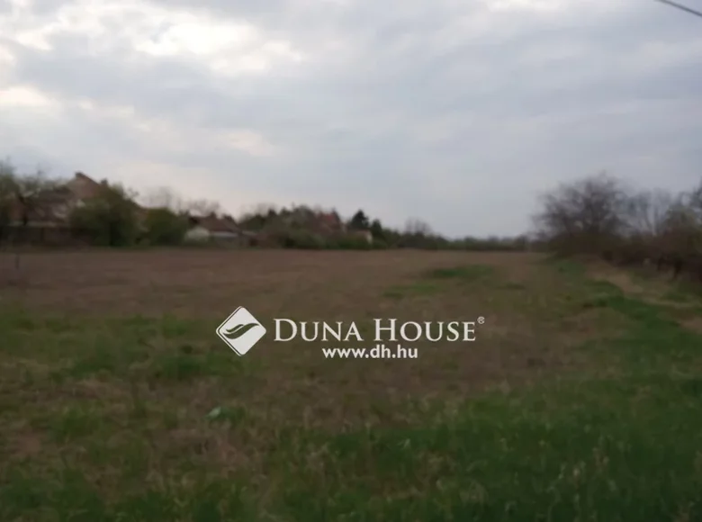 Land 14 765 m² Budapest, Hungary