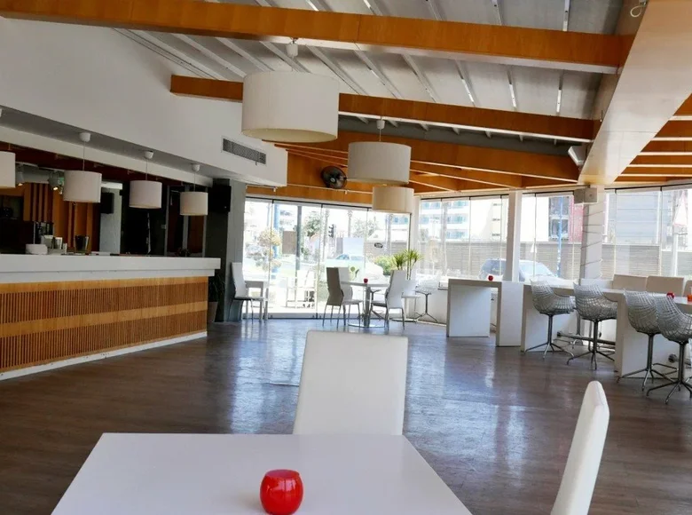 Shop 150 m² in Limassol, Cyprus