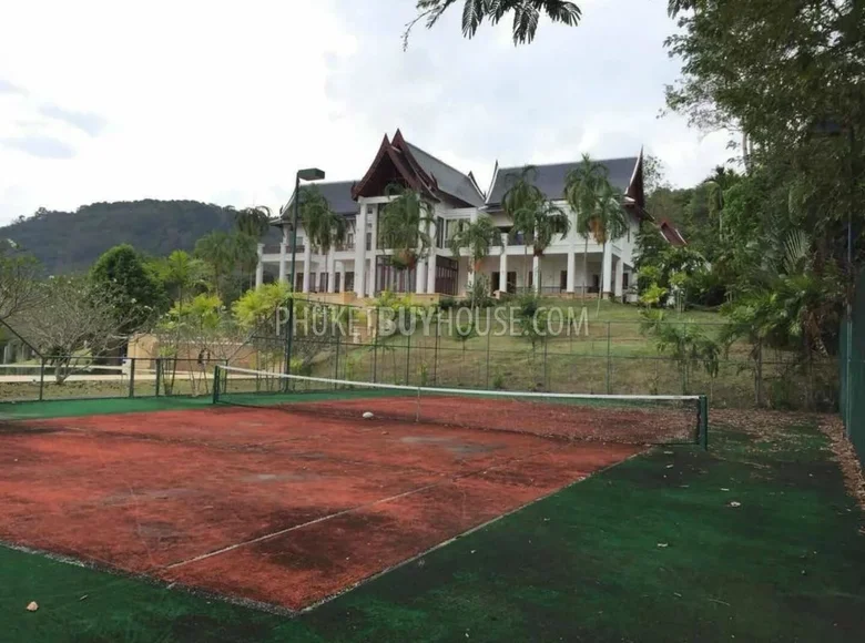 Villa 8 bedrooms  Chalong, Thailand