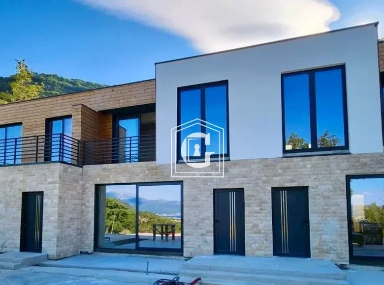 Townhouse 4 bedrooms 140 m² Kavac, Montenegro