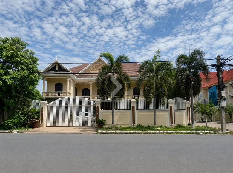 Вилла 3 комнаты 1 045 м² в Sangkat Boeung Kak Ti Pir, Камбоджа