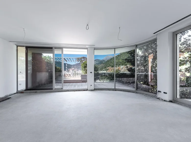 2 bedroom apartment 155 m² Budva, Montenegro