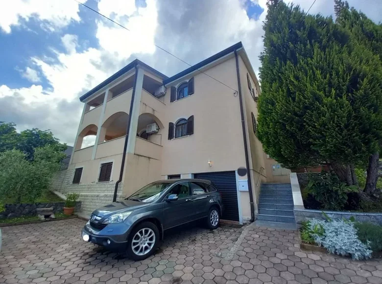 4 bedroom Villa 394 m² Poljane, Croatia