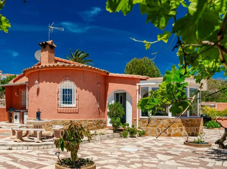 3-Schlafzimmer-Villa 178 m² Calp, Spanien