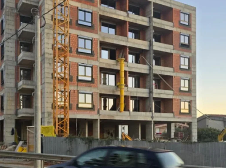 2 bedroom apartment 70 m² Celuga, Montenegro