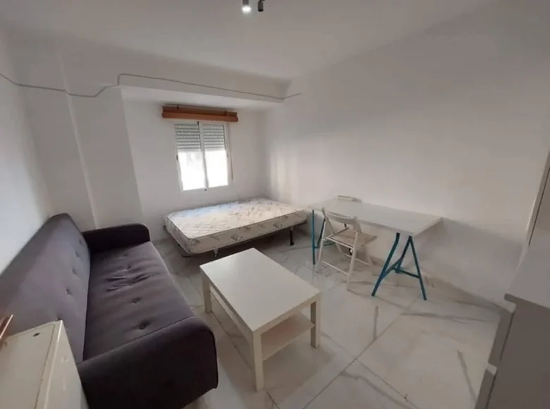 4 bedroom apartment 86 m² Valencia, Spain
