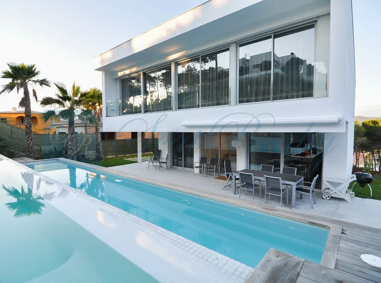 Villa de 4 dormitorios 1 000 m² Sant Antoni, Španjolska