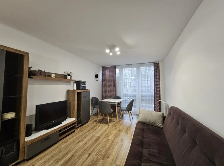2 room apartment 39 m² in Warsaw, Poland