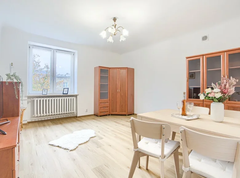 2 room apartment 47 m² in Warsaw, Poland