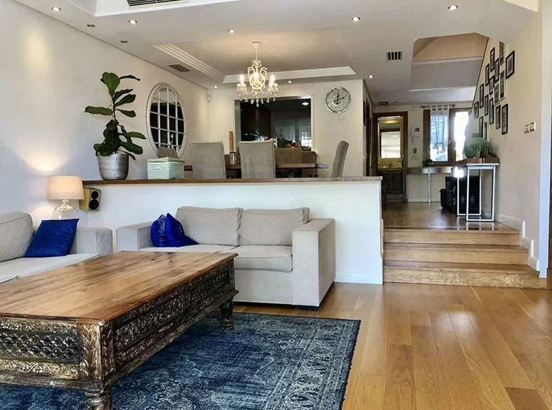 Stadthaus 3 Schlafzimmer 300 m² Bel Air, Spanien