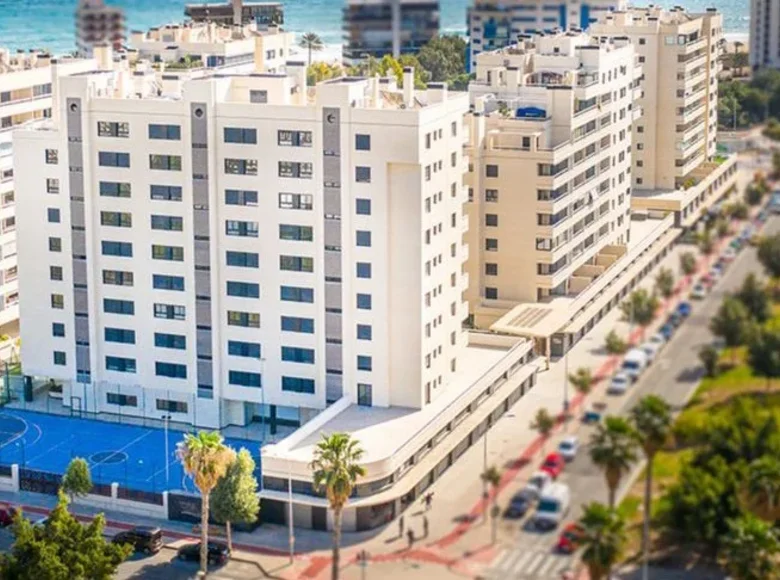 Mieszkanie 2 pokoi 117 m² Alicante, Hiszpania