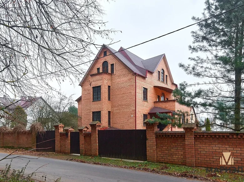 Cottage 509 m² Drozdava, Belarus