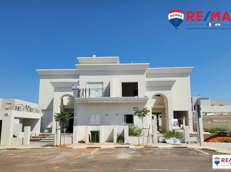 Villa de 6 habitaciones 200 m² Hadera, Israel