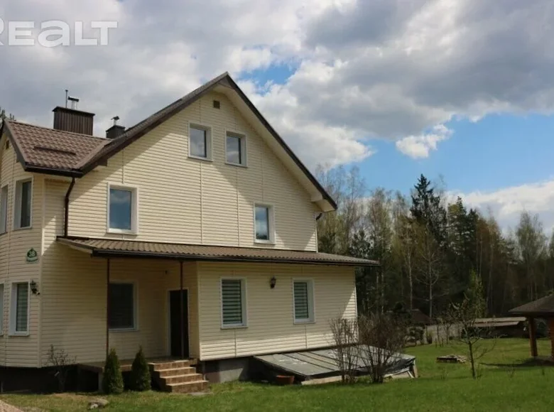 Casa 267 m² Kalodziscanski sielski Saviet, Belarús