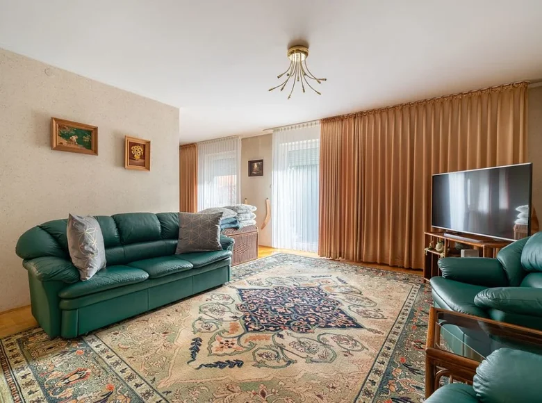 Commercial property 207 m² in Warsaw, Poland