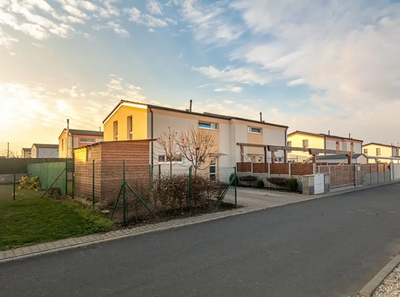 Apartment 96 m² Nehvizdy, Czech Republic