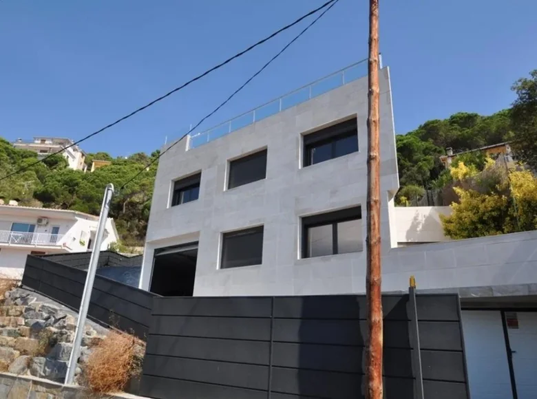 Villa de 4 dormitorios 584 m² Lloret de Mar, Španjolska