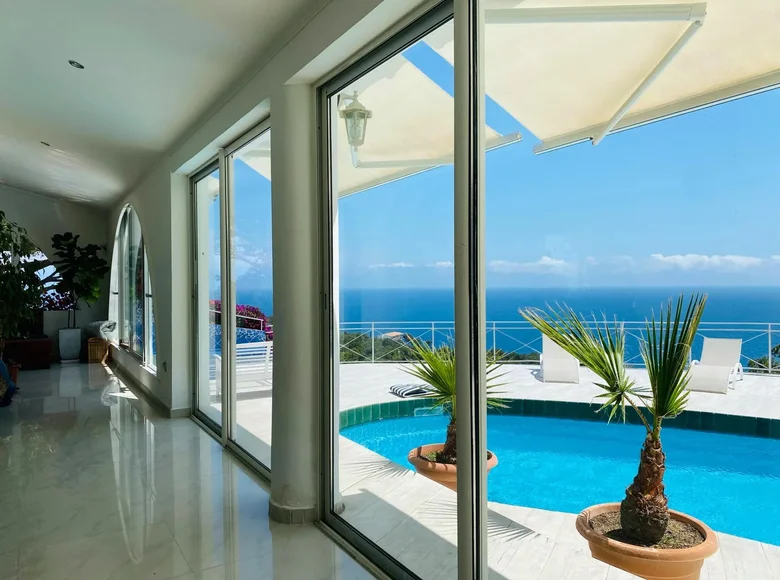 5-Schlafzimmer-Villa 351 m² Santa Maria de Llorell, Spanien
