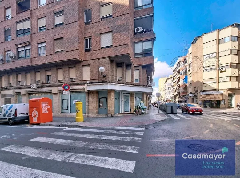 Commercial property 264 m² in Alicante, Spain