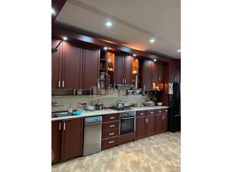 Wohnung 14 zimmer 200 m² Tiflis, Georgien