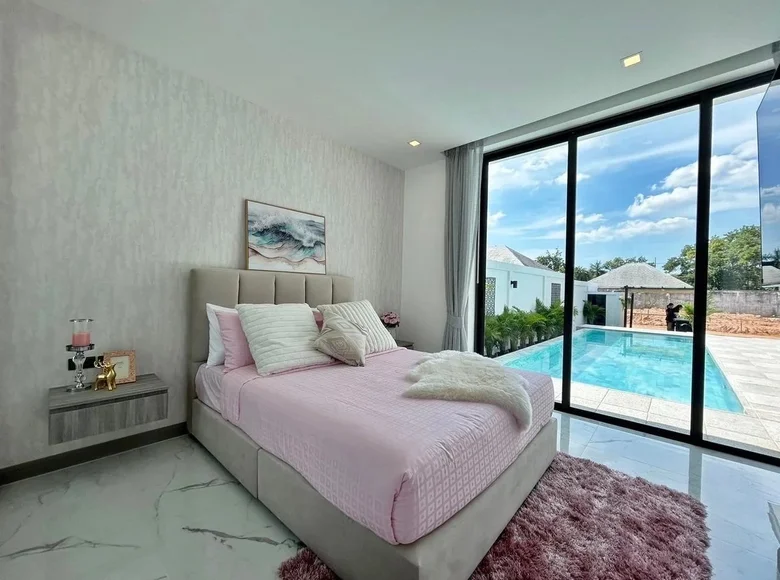 Вилла 4 комнаты 232 м² Банг Саре, Таиланд