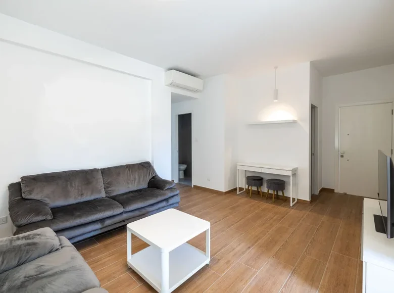 Квартира 2 комнаты 76 м² Koinoteta Parekklesias, Кипр