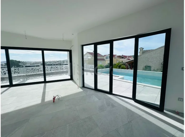 4 room house 179 m² Grad Vodice, Croatia