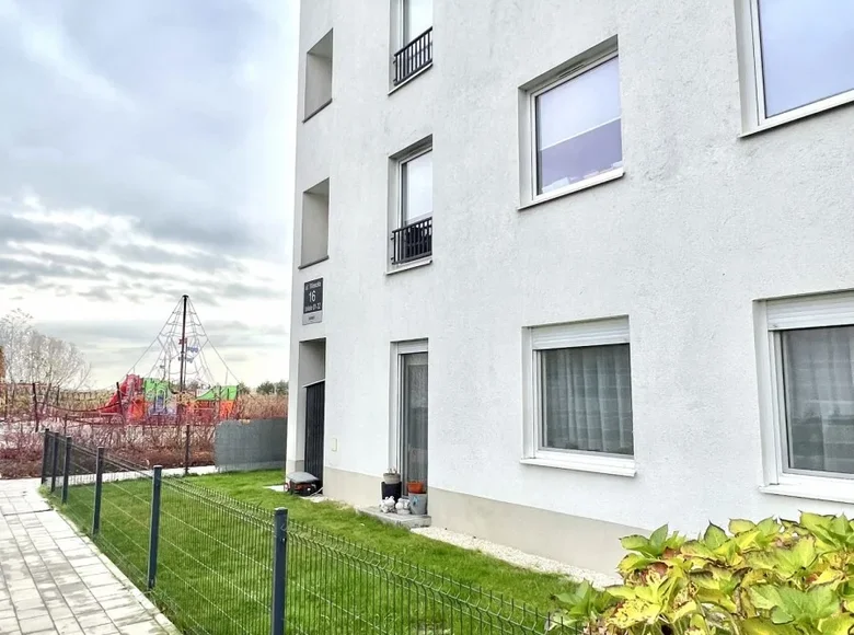 Квартира 3 комнаты 64 м² Zalasewo, Польша