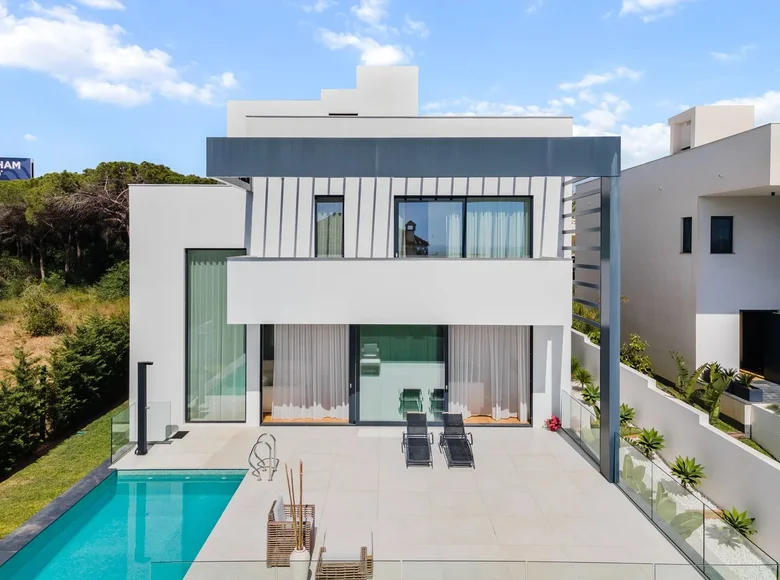6 bedroom villa 417 m² Artola, Spain