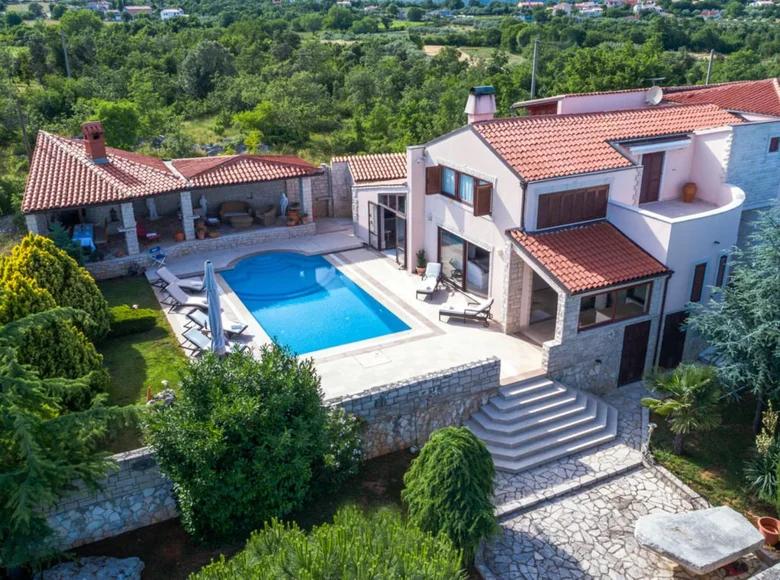Villa 4 chambres 350 m² Opcina Marcana, Croatie