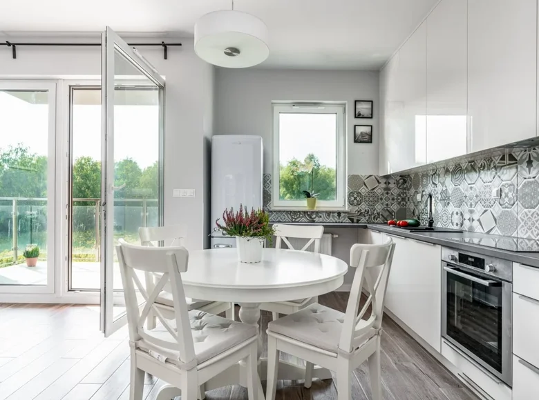 Nieruchomości komercyjne 3 pokoi 59 m² w Poznań, Polska