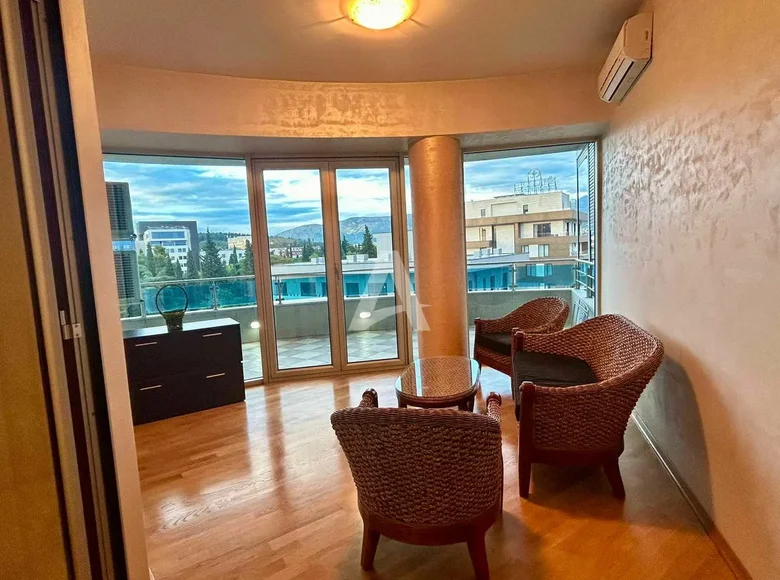 Wohnung 3 Schlafzimmer 100 m² in Podgorica, Montenegro